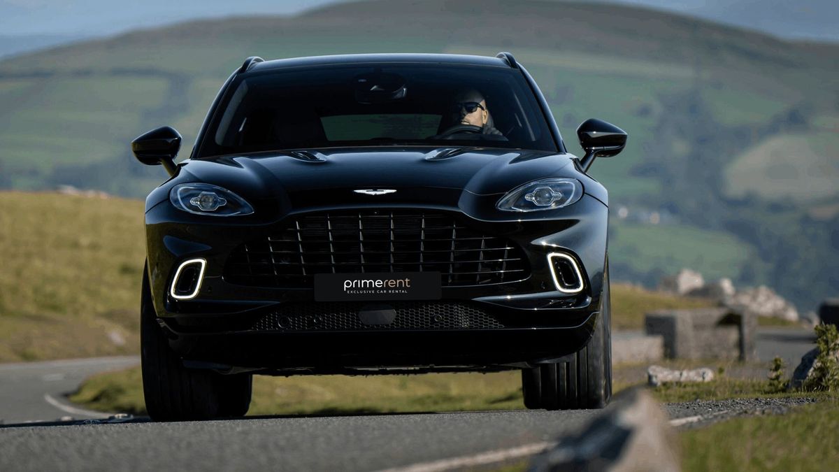 Aston Martin DBX 707 — photo 2