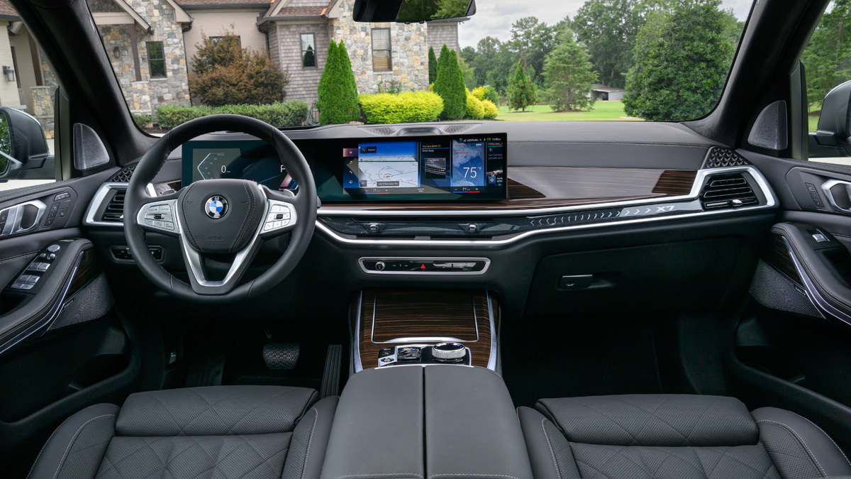 BMW X7 — photo 4