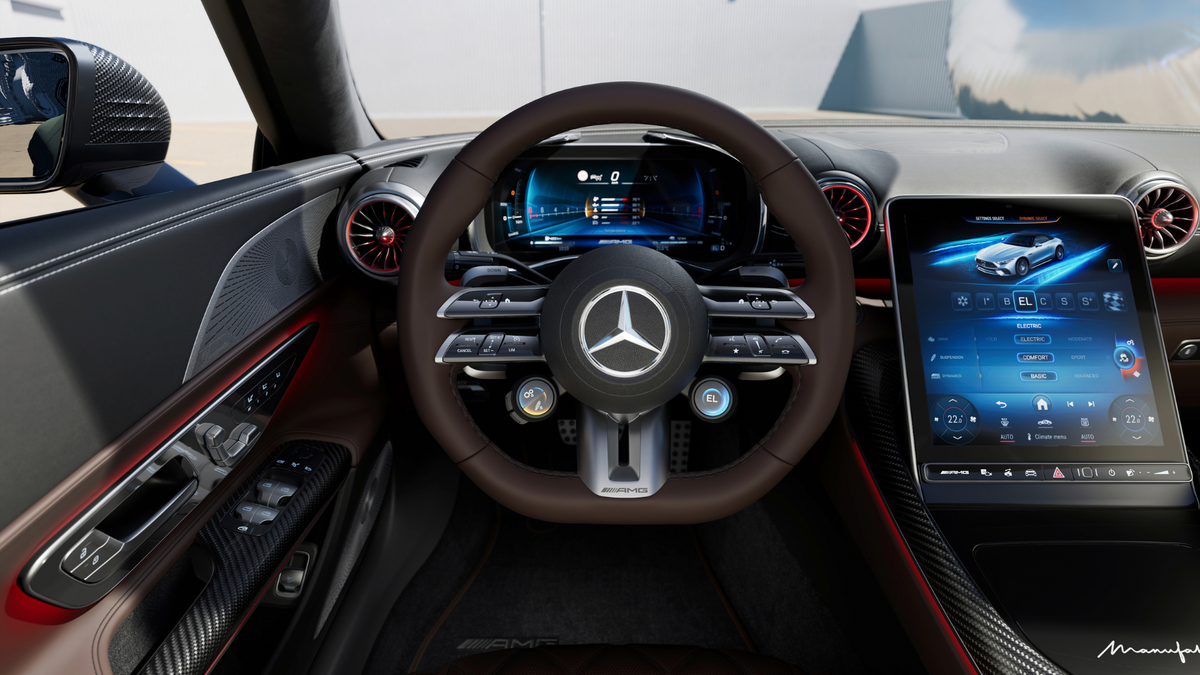 Mercedes SL63 — photo 12