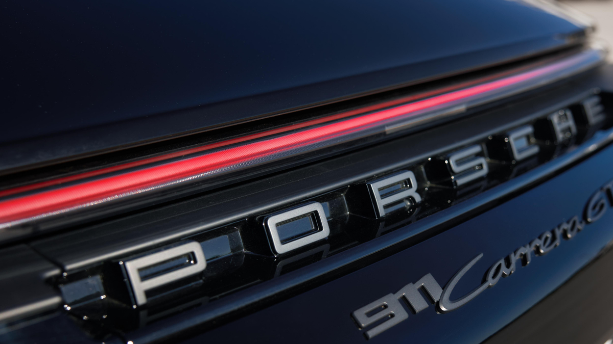 Porsche 992 Carrera 4 GTS — photo 6