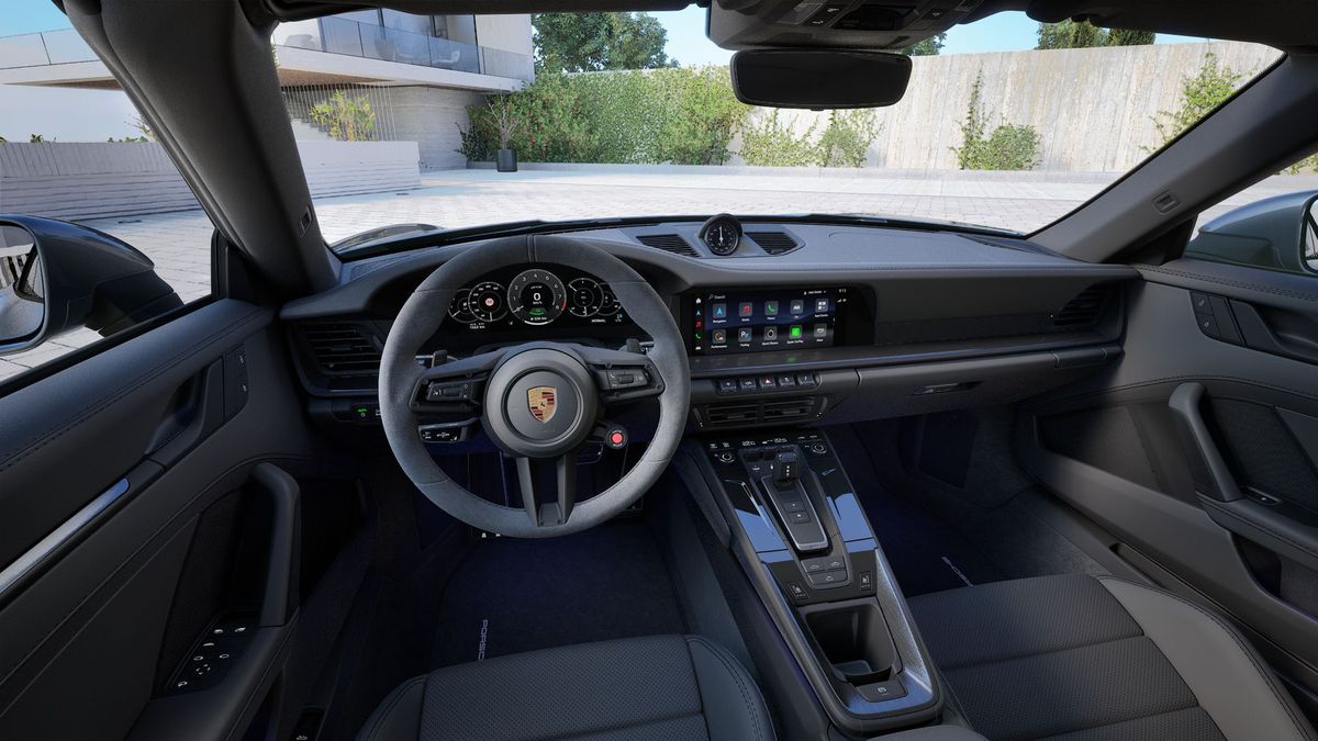 Porsche 992 Carrera 4 GTS — photo 7